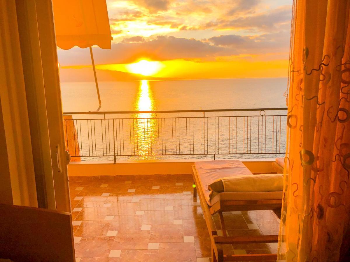Sina Apartments Sarandë エクステリア 写真